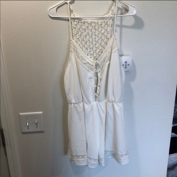 ILLA ILLA White Romper - Picture 7 of 7